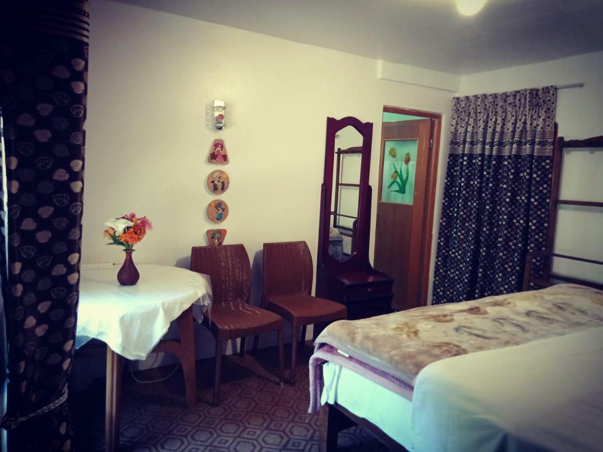 Moon Plain Inn Нувара Елия Екстериор снимка